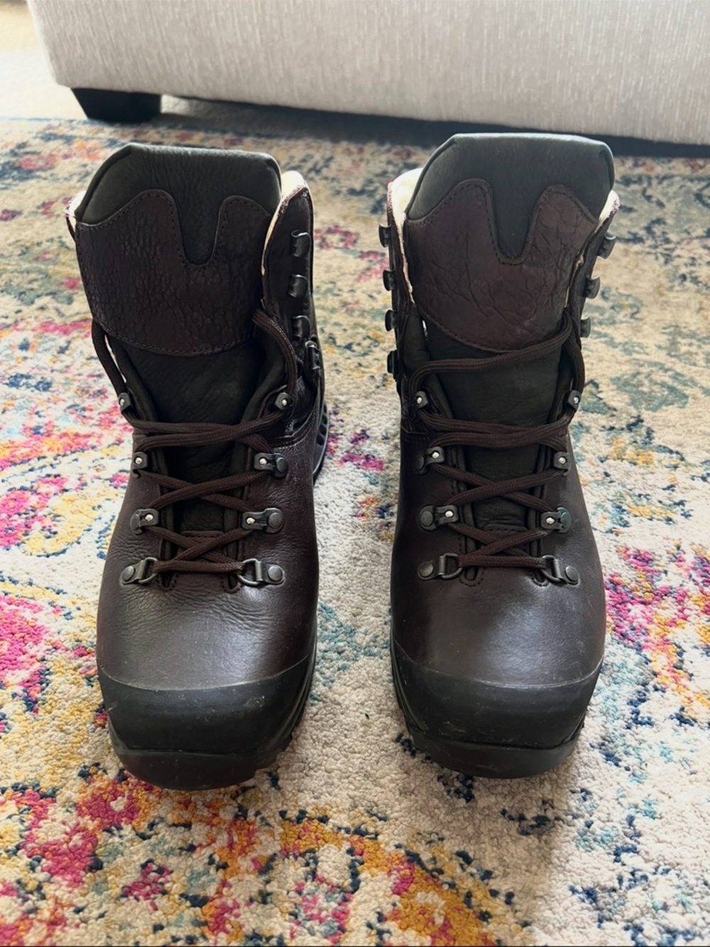 Hanwag Men's Brown Leather Hiking Boots - Durable Outdoor Traction